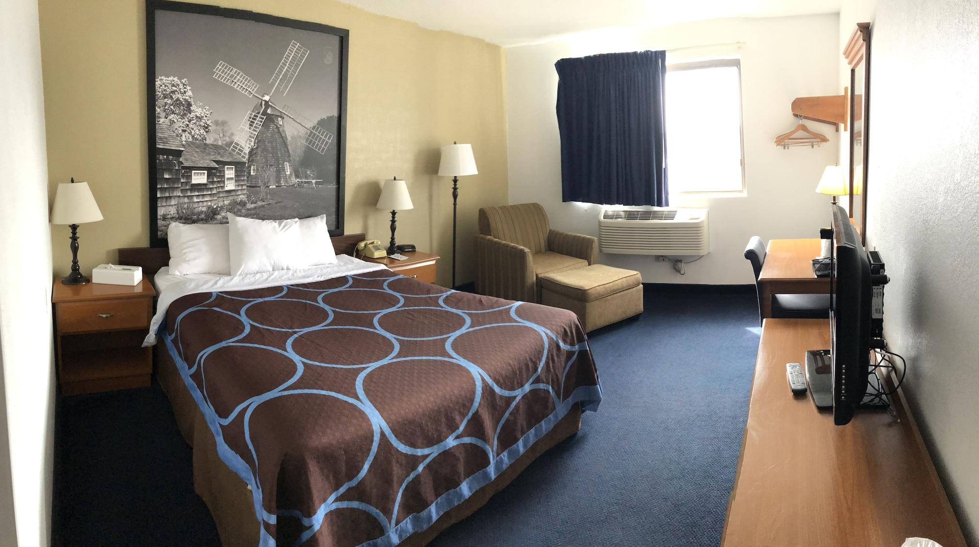 Super 8 By Wyndham Montgomery Maybrook Eksteriør bilde